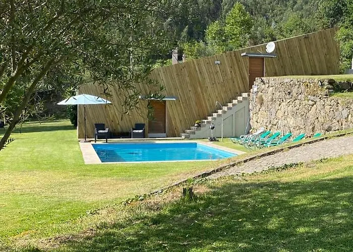 Aldeamento Turístico Oak Hill Gerês, Portugal *