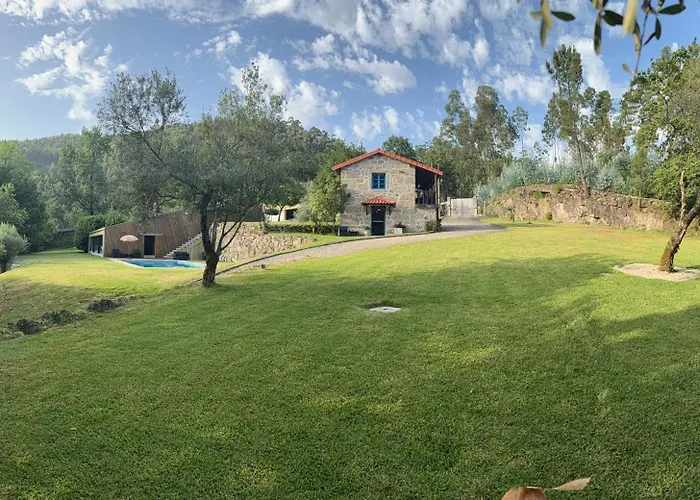 Aldeamento Turístico Oak Hill Gerês, Portugal *